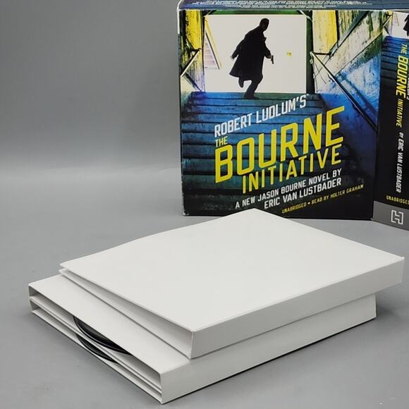 Robert Ludlums The Bourne Initiative Jason Bourne Series CDs 13 Hrs Unabridged - Picture 7 of 8